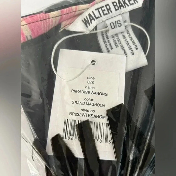 Walter Baker Corsica Sarong Grand
Magnolia O/S NWT MRSP $148 So Versatile - Picture 5 of 7
